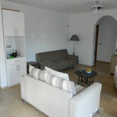 Vila Ada *